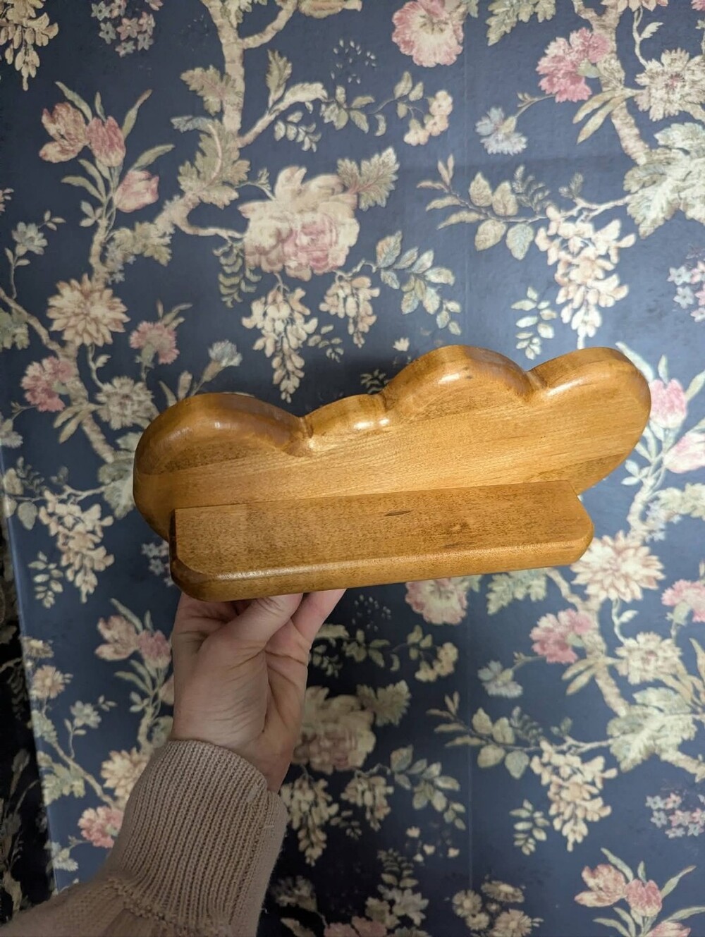 Wooden Double Heart Trinket Shelf Wall Hook - Picture 4 of 4